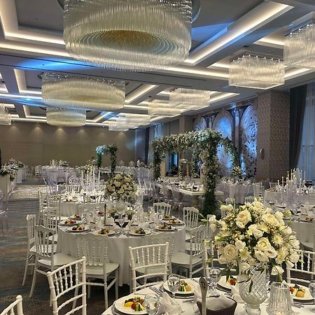 Radisson Blu Hotel Trabzon Buitenkant foto Wedding reception at the hotel