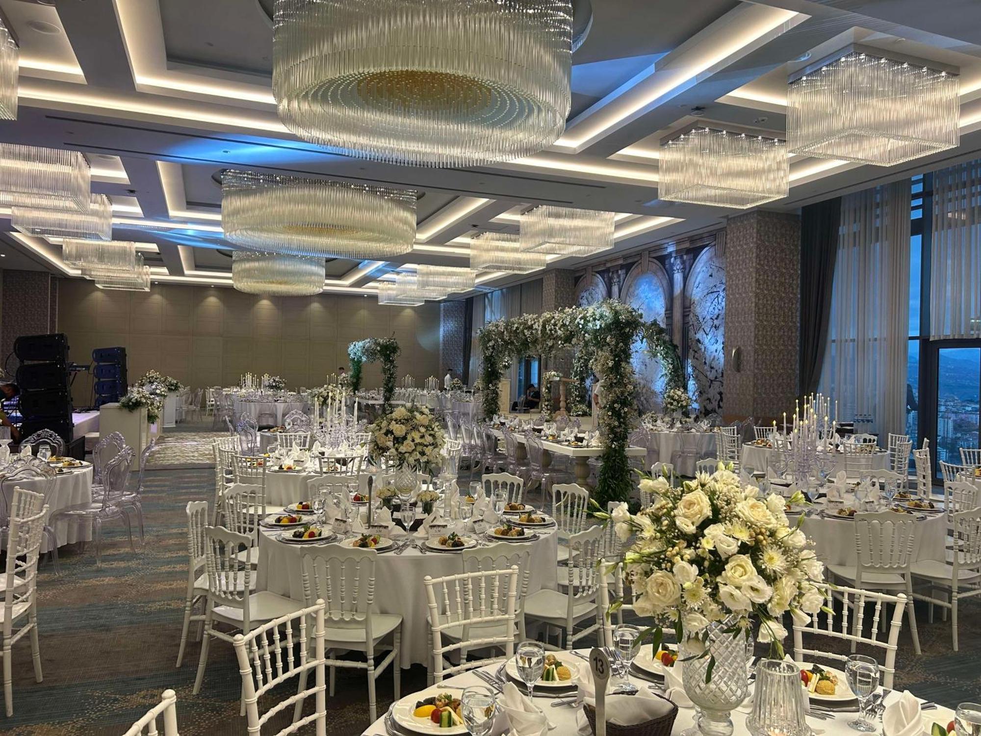 Radisson Blu Hotel Trabzon Buitenkant foto Wedding reception at the hotel
